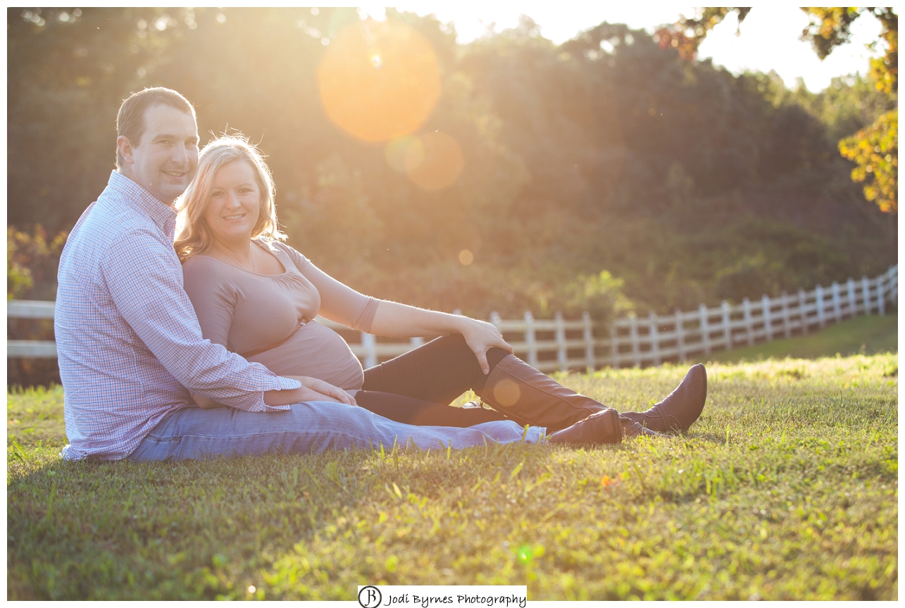 Outdoor natural light maternity pictures