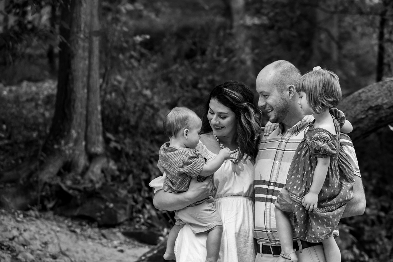 Family Portraits at Historic Cedar Falls Park
